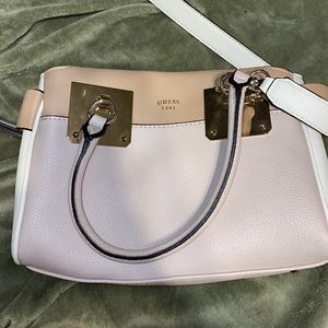 GUESS BAG PURSE